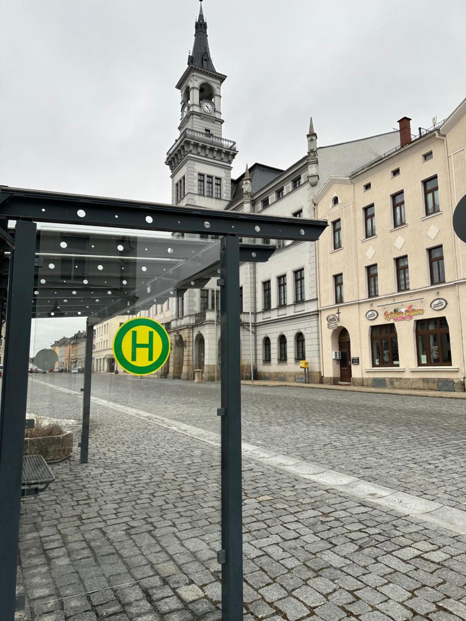 Kleinzimmer Am Markt Oelsnitz  المظهر الخارجي الصورة